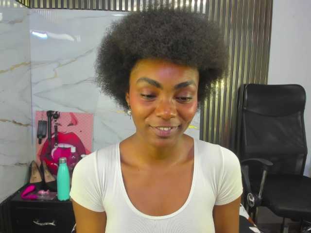 Ashazuri live webcam show