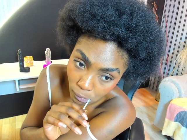 Ashazuri live cam on BongaCams