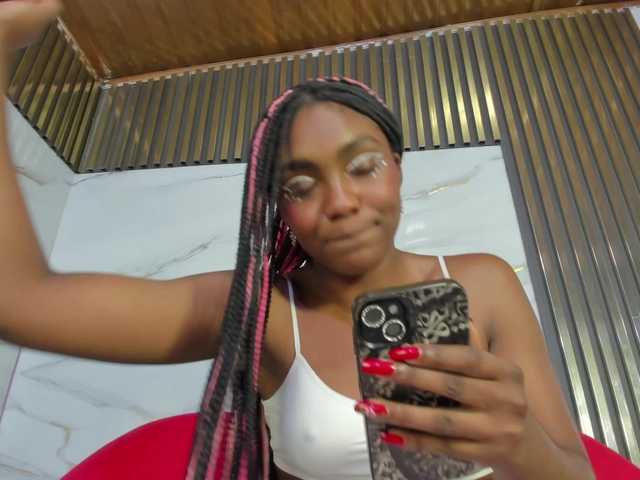 Ashazuri live cam on BongaCams