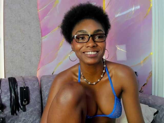 Ashazuri live cam on BongaCams