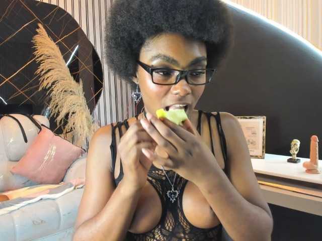 Ashazuri live cam on BongaCams