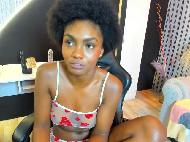 Ashazuri live cam on BongaCams