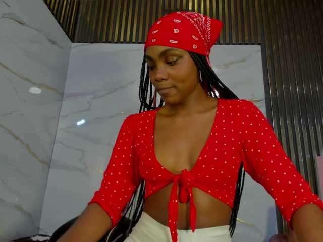 Ashazuri live cam on BongaCams