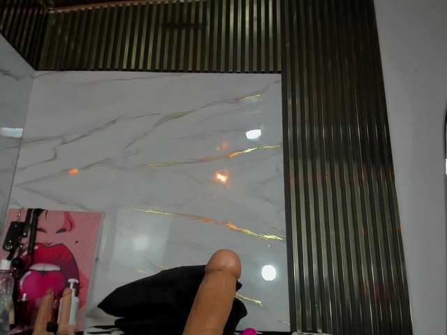 Ashazuri live cam on BongaCams