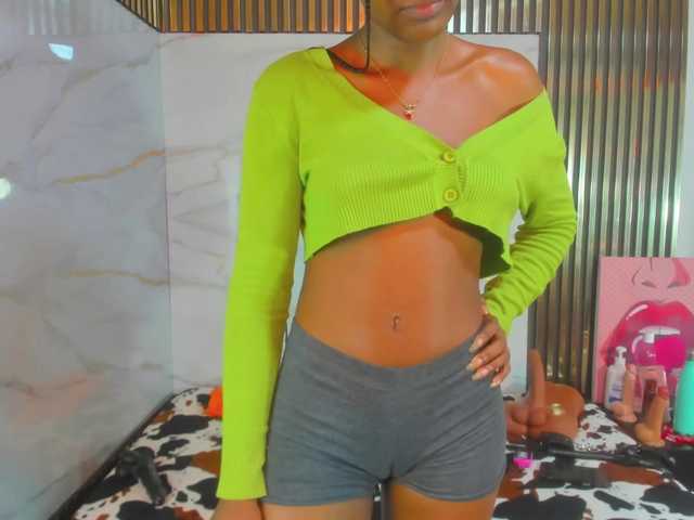 Ashazuri live cam on BongaCams