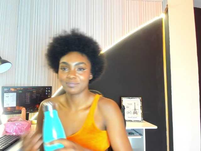 Ashazuri live cam on BongaCams