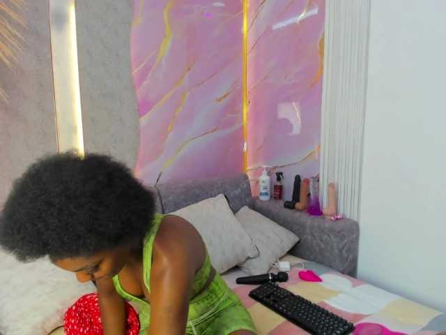 Ashazuri live cam on BongaCams