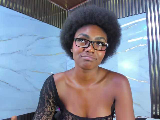 Ashazuri live webcam show