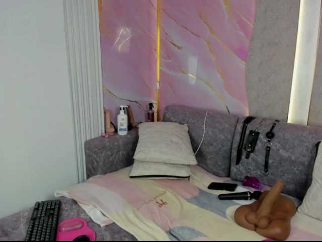 Ashazuri live cam on BongaCams