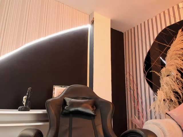 Ashazuri live cam on BongaCams
