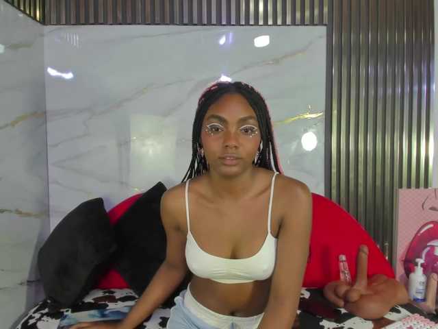 Ashazuri live cam on BongaCams