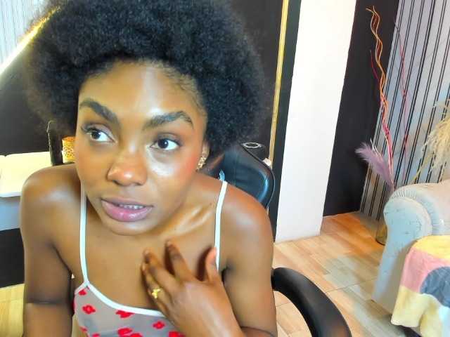 Ashazuri live cam on BongaCams