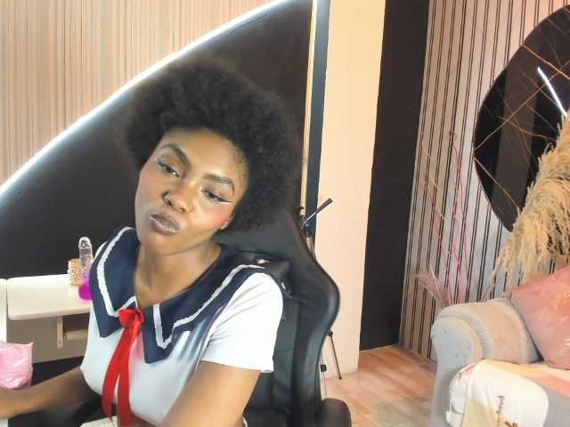 Ashazuri live cam on BongaCams