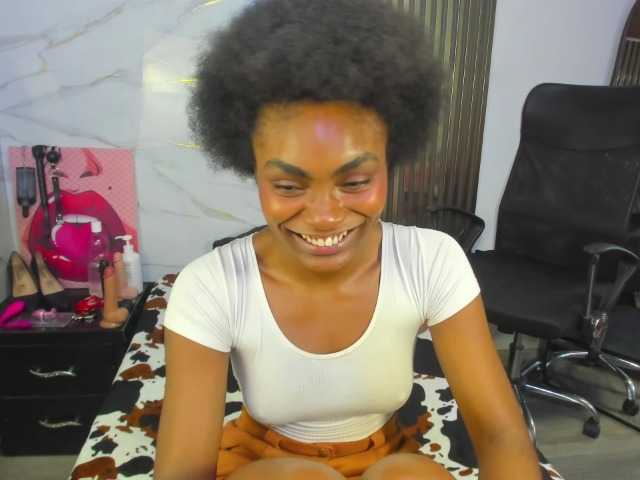 Ashazuri live cam on BongaCams