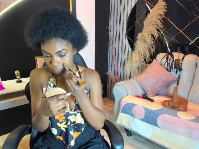 Ashazuri live cam on BongaCams