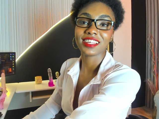 Ashazuri live cam on BongaCams