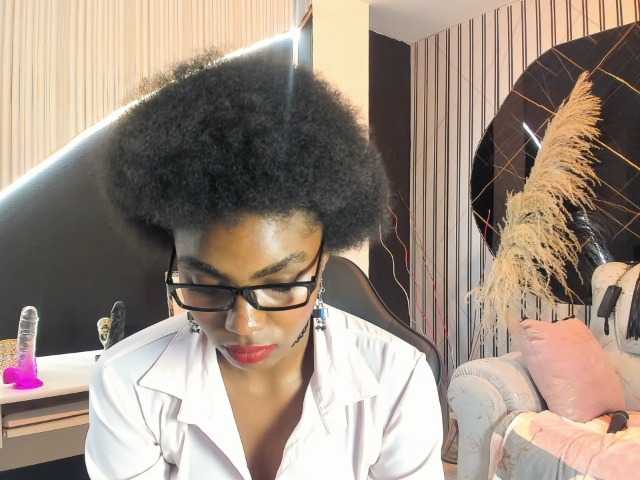 Ashazuri live cam on BongaCams