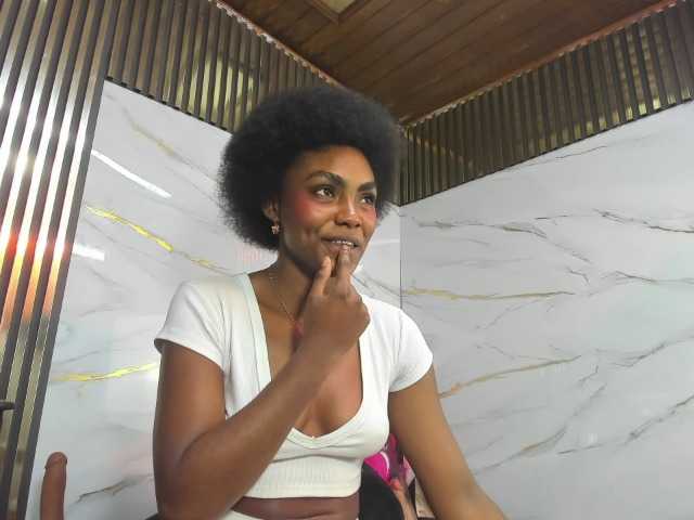 Ashazuri live cam on BongaCams