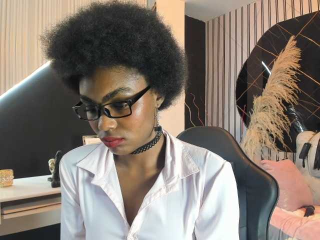 Ashazuri live cam on BongaCams