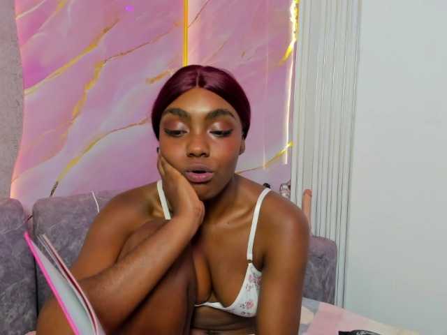 Ashazuri live cam on BongaCams