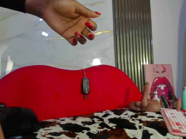 Ashazuri live cam on BongaCams