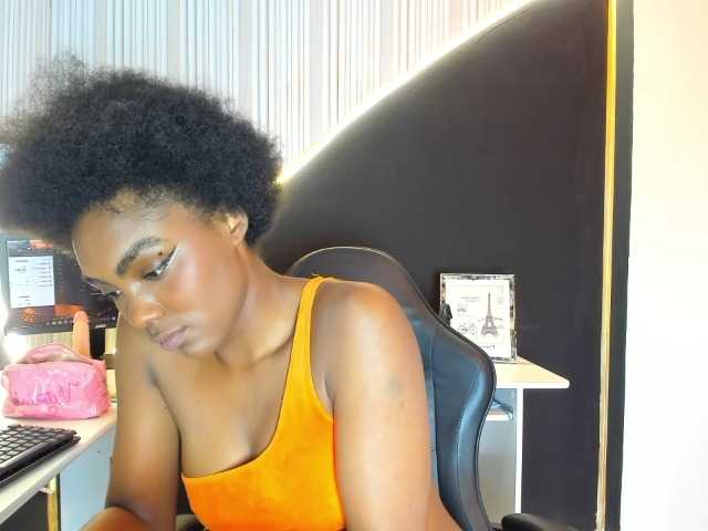 Ashazuri live cam on BongaCams
