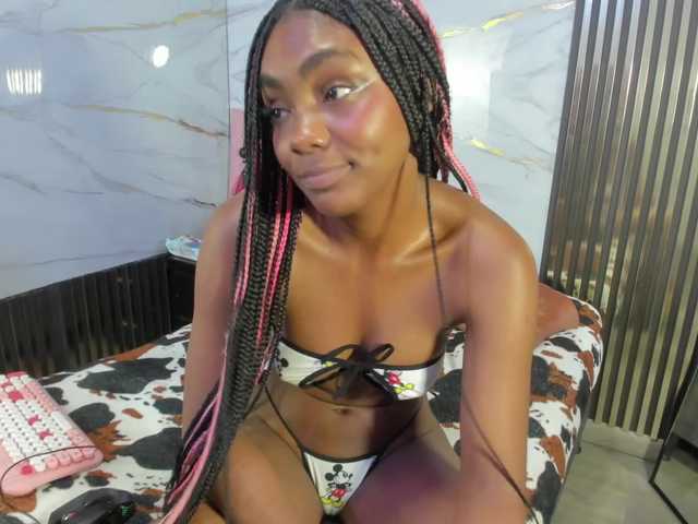 Ashazuri live cam on BongaCams