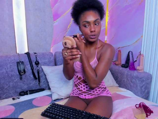 Ashazuri live cam on BongaCams