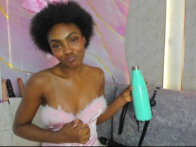 Ashazuri live cam on BongaCams