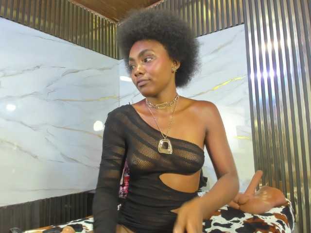 Ashazuri live cam on BongaCams