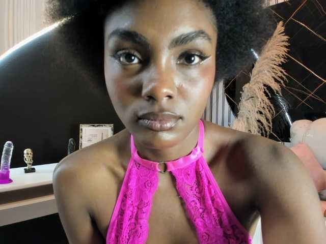 Ashazuri live cam on BongaCams