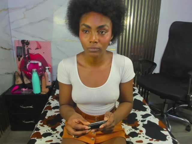 Ashazuri live cam on BongaCams
