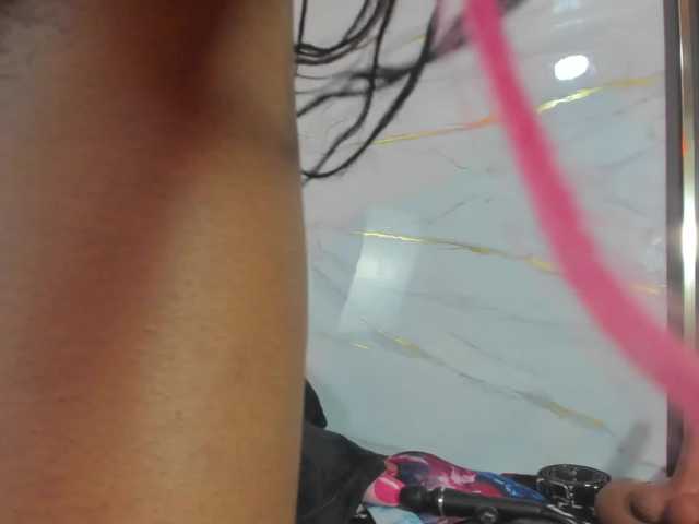 Ashazuri live cam on BongaCams