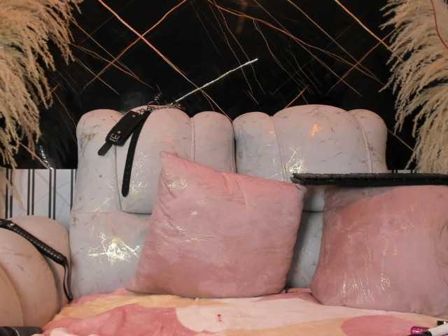 Ashazuri live cam on BongaCams