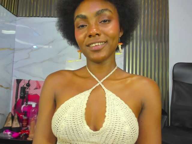 Ashazuri live cam on BongaCams