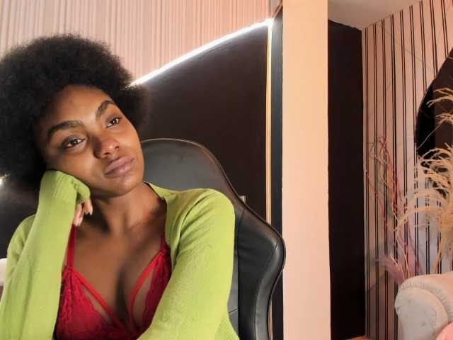 Ashazuri live cam on BongaCams