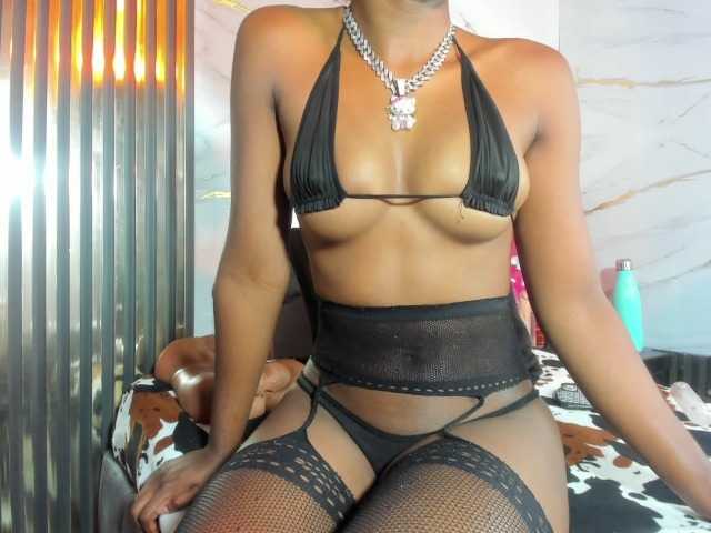 Ashazuri live cam on BongaCams