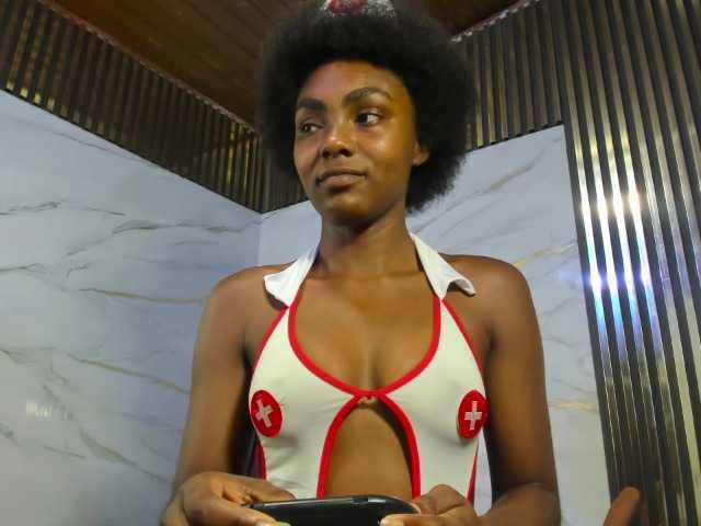 Ashazuri live cam on BongaCams