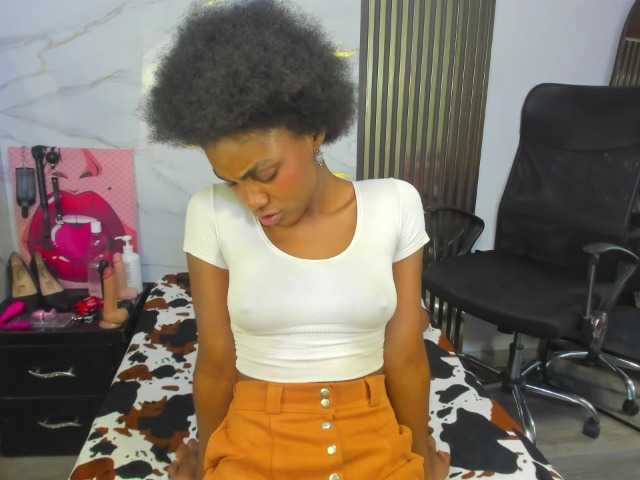 Ashazuri live cam on BongaCams