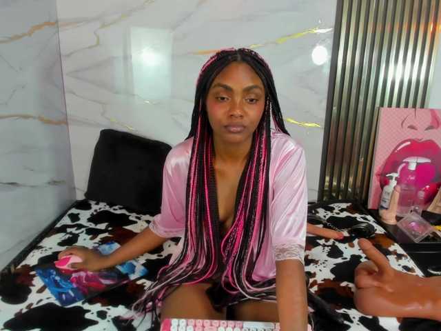 Ashazuri live cam on BongaCams