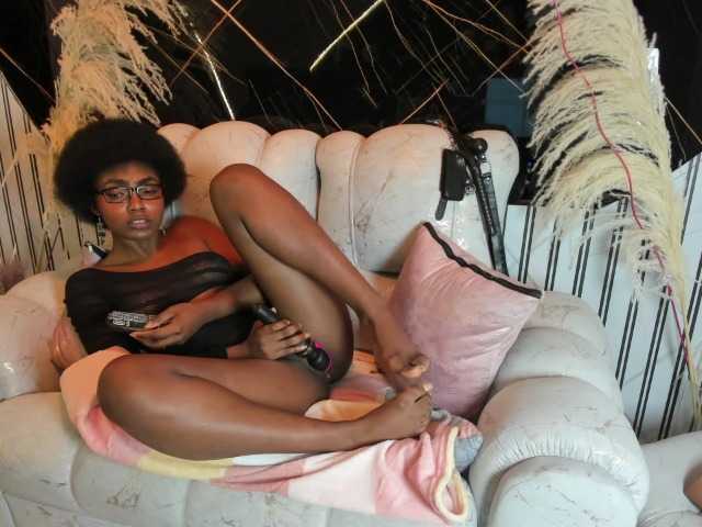 Ashazuri live cam on BongaCams