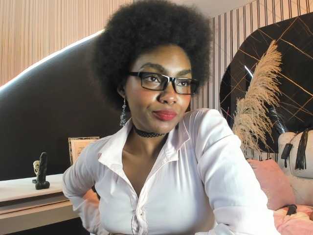 Ashazuri live cam on BongaCams