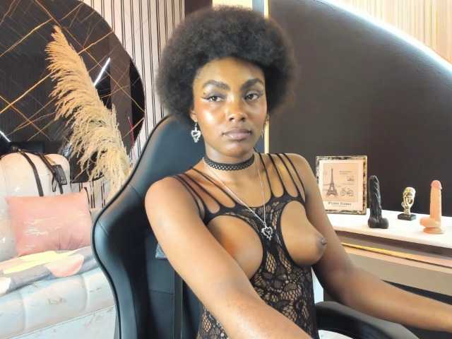 Ashazuri live cam on BongaCams