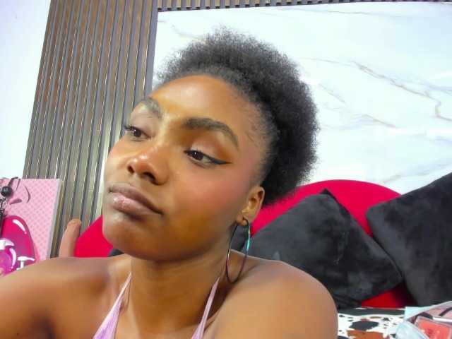 Ashazuri live cam on BongaCams