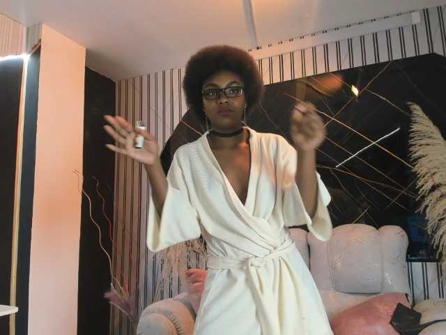 Ashazuri live cam on BongaCams