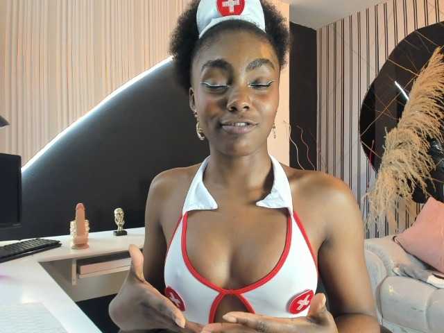 Ashazuri live cam on BongaCams