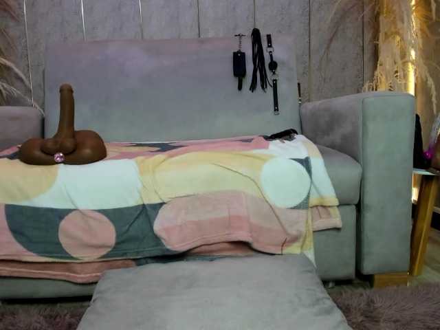 Ashazuri live cam on BongaCams