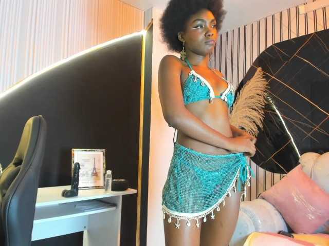 Ashazuri live cam on BongaCams