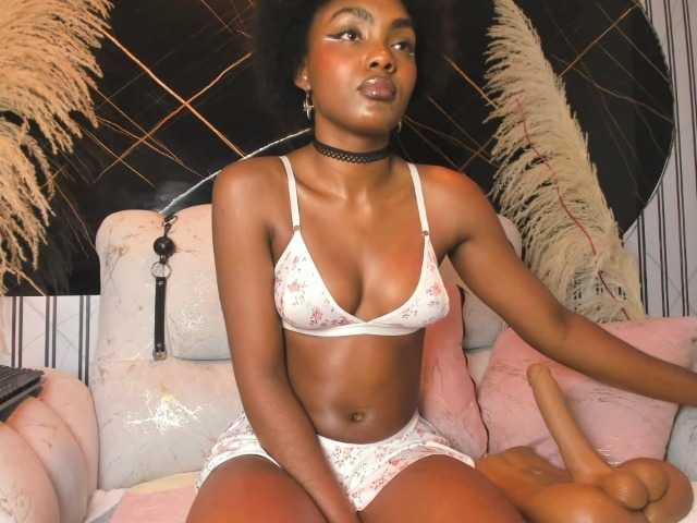 Ashazuri live cam on BongaCams