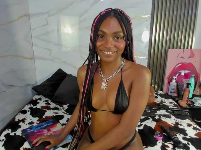 Ashazuri live cam on BongaCams